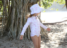 Load image into Gallery viewer, Signature Sun Hat in Peony Splash